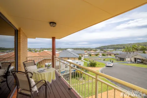 Property photo of 6 Marcus Place Forster NSW 2428