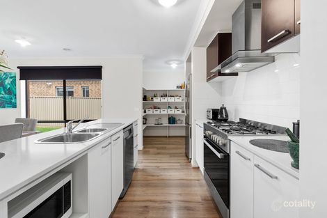 Property photo of 5 Silver Leaf Way Winter Valley VIC 3358