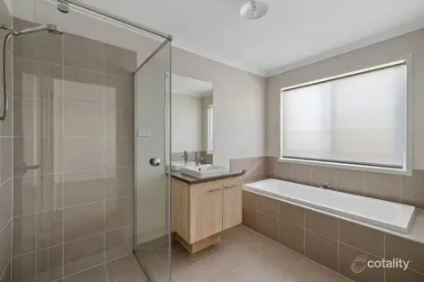 Property photo of 26 Grampian Boulevard Cowes VIC 3922