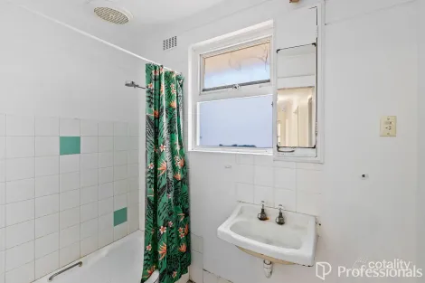 Property photo of 98 Culloton Crescent Balga WA 6061