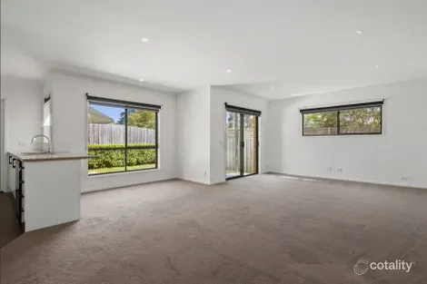 Property photo of 2/1 Linthwaite Close Highton VIC 3216