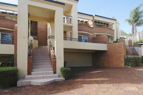 5/4 Onslow St, South Perth, WA 6151