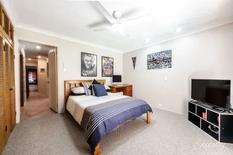 Property photo of 31 Jean Avenue Berkeley Vale NSW 2261