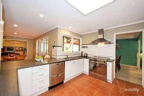 Property photo of 1 Avarn Court Eltham VIC 3095