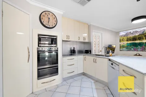 Property photo of 4 Lakesend Road Thornlie WA 6108