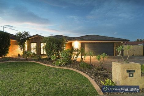 74 Robinswood Pde, Narre Warren South, VIC 3805