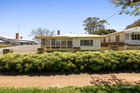 173 Long St, South Toowoomba, QLD 4350