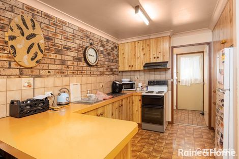 Property photo of 2/11 Wewak Street Ashmont NSW 2650