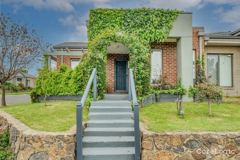 Property photo of 30 Hoxton Crescent Craigieburn VIC 3064