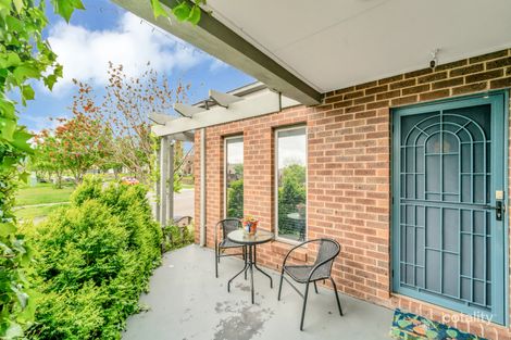 Property photo of 30 Hoxton Crescent Craigieburn VIC 3064