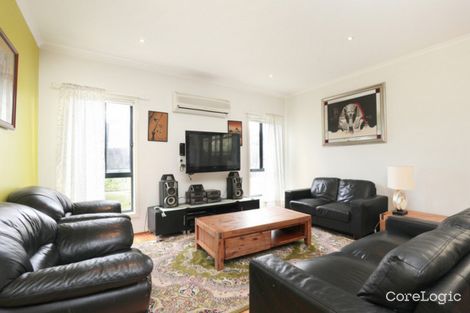 Property photo of 45 Dolphin Crescent Point Cook VIC 3030