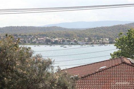Property photo of 8 Elva Avenue Speers Point NSW 2284