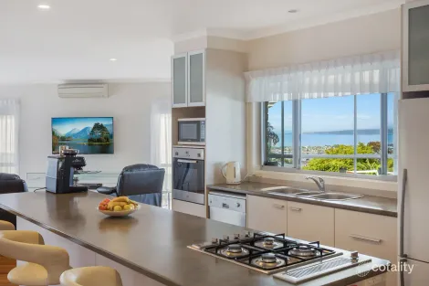 Property photo of 45 The Crest Mirador NSW 2548