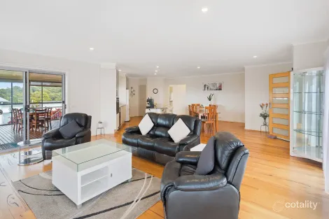 Property photo of 45 The Crest Mirador NSW 2548