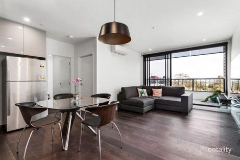 212/5 Sovereign Point Ct, Doncaster, VIC 3108