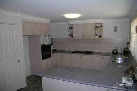 Property photo of 13 Gallway Drive Eaglehawk VIC 3556