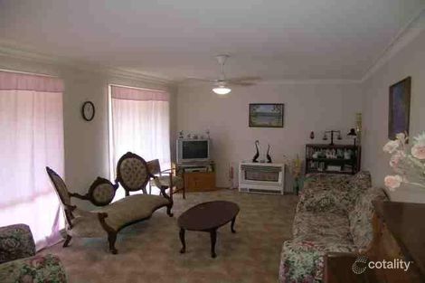 Property photo of 13 Gallway Drive Eaglehawk VIC 3556