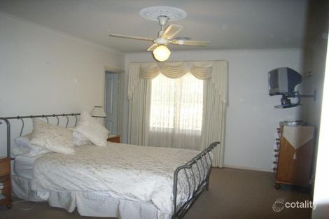 Property photo of 11 Regency Place Kennington VIC 3550