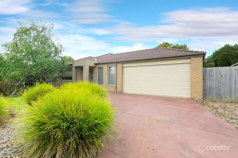 Property photo of 11 Hayes Court Pakenham VIC 3810