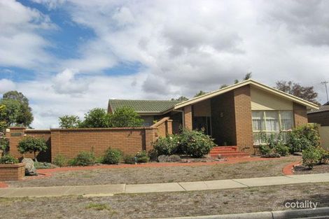 Property photo of 15 Sherbrooke Crescent Taylors Lakes VIC 3038