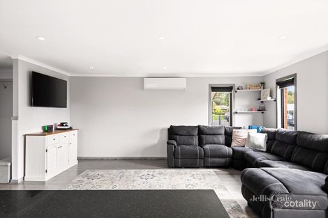 Property photo of 1 Dallas Avenue Mount Clear VIC 3350