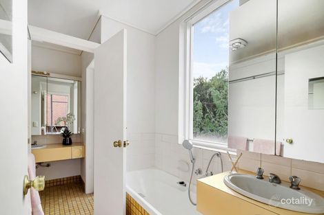 Property photo of 1/265 Barkers Road Kew VIC 3101