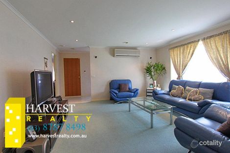 Property photo of 4 Elpara Way Hampton Park VIC 3976