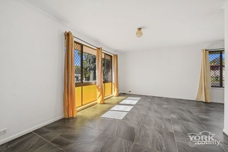 Property photo of 2 Champagne Crescent Wilsonton Heights QLD 4350