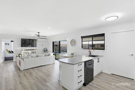 Property photo of 8 Larissa Way Urangan QLD 4655