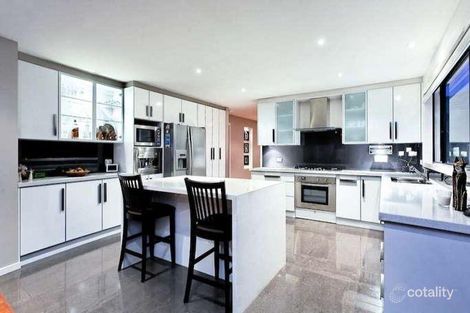 Property photo of 5 Packard Street Berwick VIC 3806