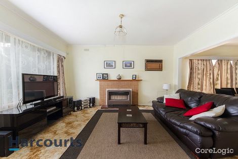 Property photo of 31 Welwyn Parade Deer Park VIC 3023