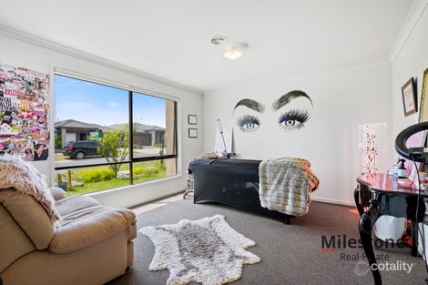 Property photo of 9 Clovis Avenue Clyde North VIC 3978