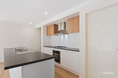 Property photo of 4 Quartz Place Golden Square VIC 3555