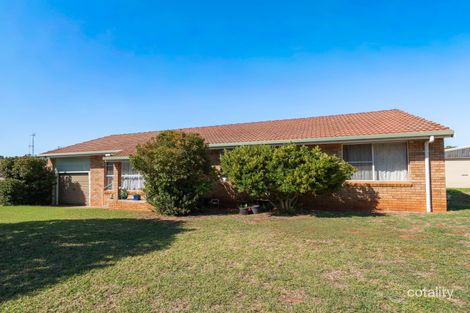 9 Bowditch Cres, Parkes, NSW 2870