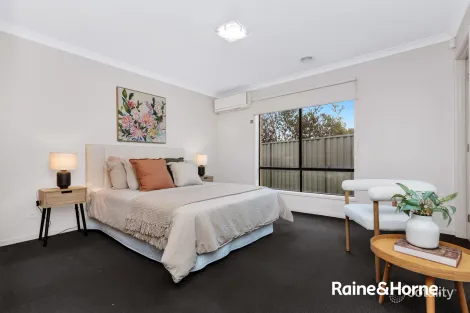 Property photo of 55 Challenger Circuit Cranbourne East VIC 3977
