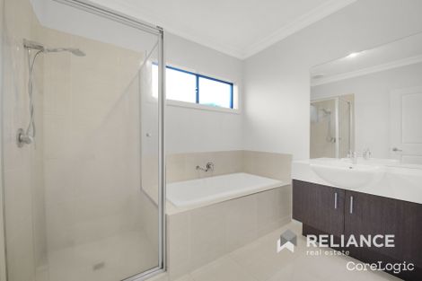 Property photo of 31 Waiben Crescent Point Cook VIC 3030