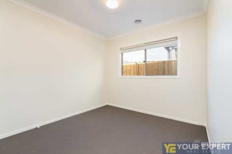 Property photo of 18 Corroboree Street Clyde North VIC 3978
