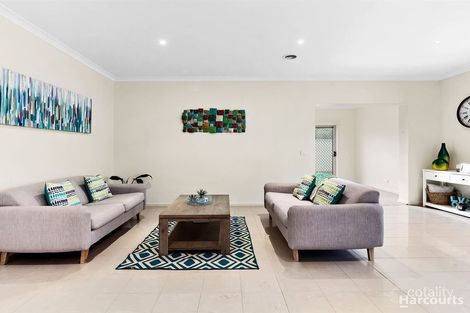 Property photo of 8 Eventide Rise Pakenham VIC 3810