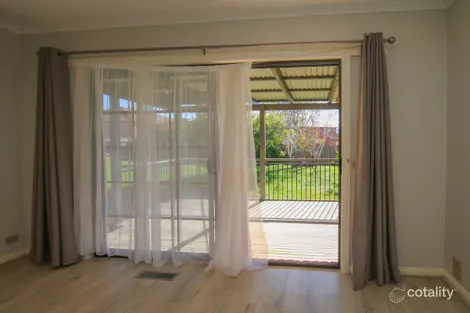 Property photo of 8 Marlee Court Warrnambool VIC 3280
