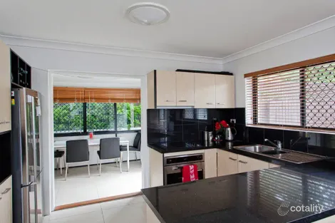 Property photo of 4/70 Fifth Avenue Wilston QLD 4051