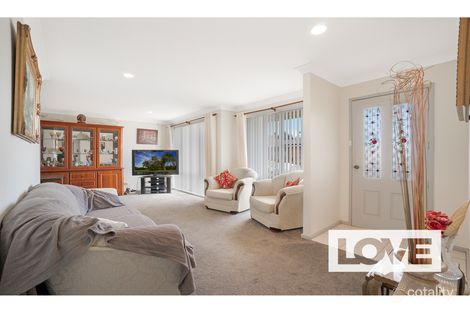 Property photo of 9 Outlook Close Mount Hutton NSW 2290