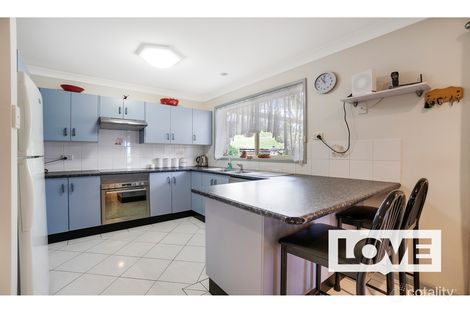 Property photo of 9 Outlook Close Mount Hutton NSW 2290