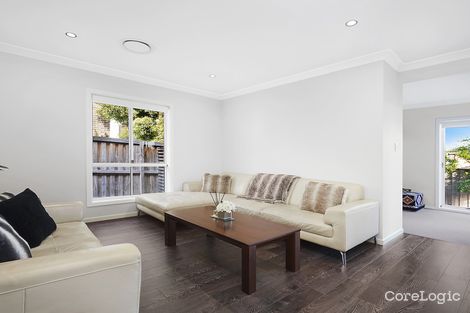 Property photo of 37 Rowe Drive Potts Hill NSW 2143