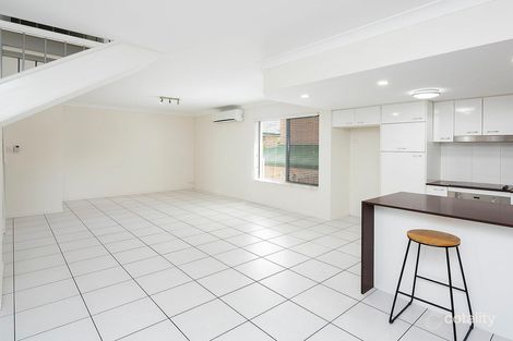 Property photo of 5/69 Denman Street Greenslopes QLD 4120