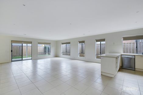 Property photo of 11 Allessi Avenue Wollert VIC 3750