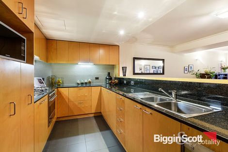 Property photo of 13/8 Wallen Road Hawthorn VIC 3122
