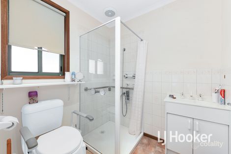 Property photo of 5 Alison Close Pakenham VIC 3810