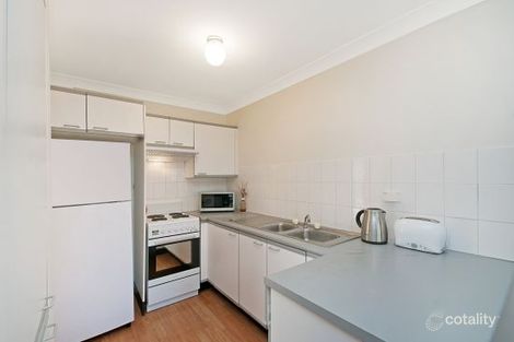 Property photo of 2/205A Albany Street Point Frederick NSW 2250