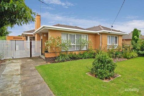 39 Truscott St, Whittington, VIC 3219
