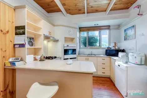 Property photo of 23 Leslie Street Eaglehawk VIC 3556